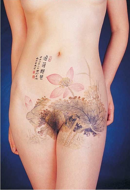 Элементы бикини-дизайна в боди-арте