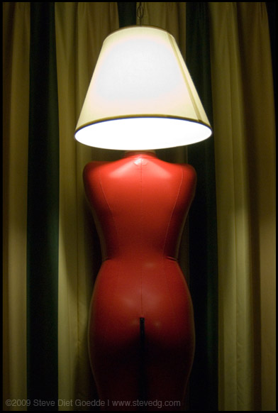 BDSM стиль в интерьерах от Steve Diet Goedde