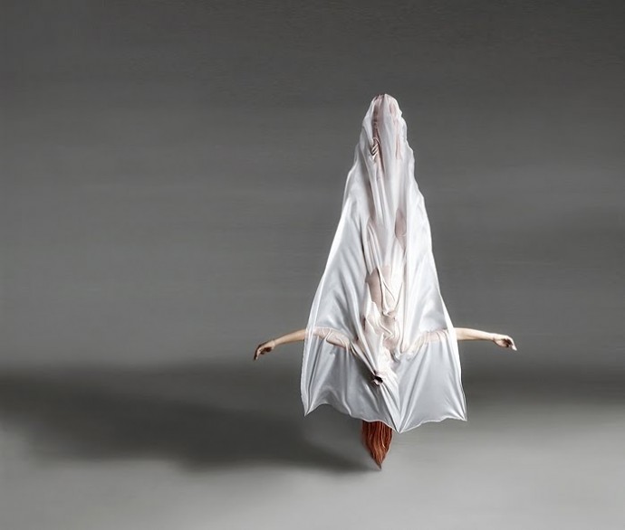 Голые ведьмы и обнаженные тела от Сергея Арина