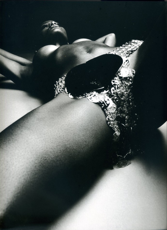 Голые амазонки Thierry Le Goues