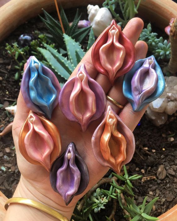 Фото к статье Лабиопластика у девочек с 9 лет