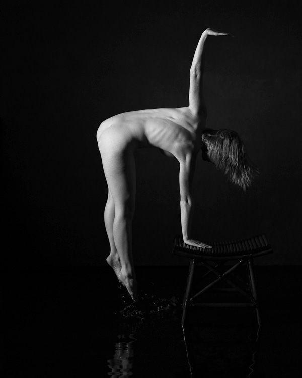 Эротика в серых тонах