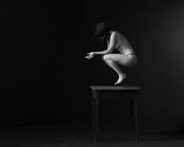 Эротика в серых тонах