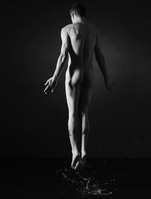 Эротика в серых тонах