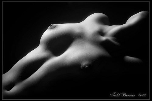 Эротика в серых тонах