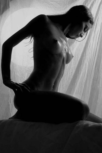 Эротика в серых тонах