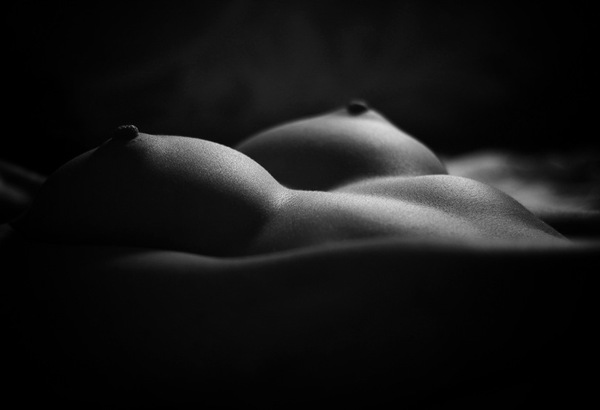 Черно-белая эротика