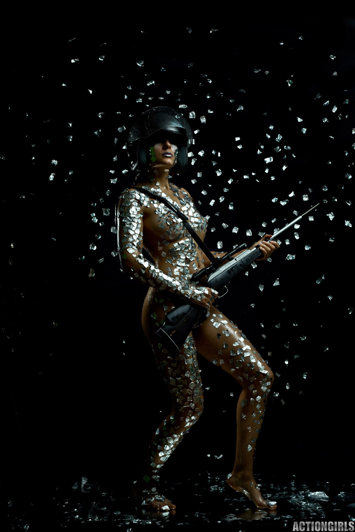 Голая солдатка от ActionGirls