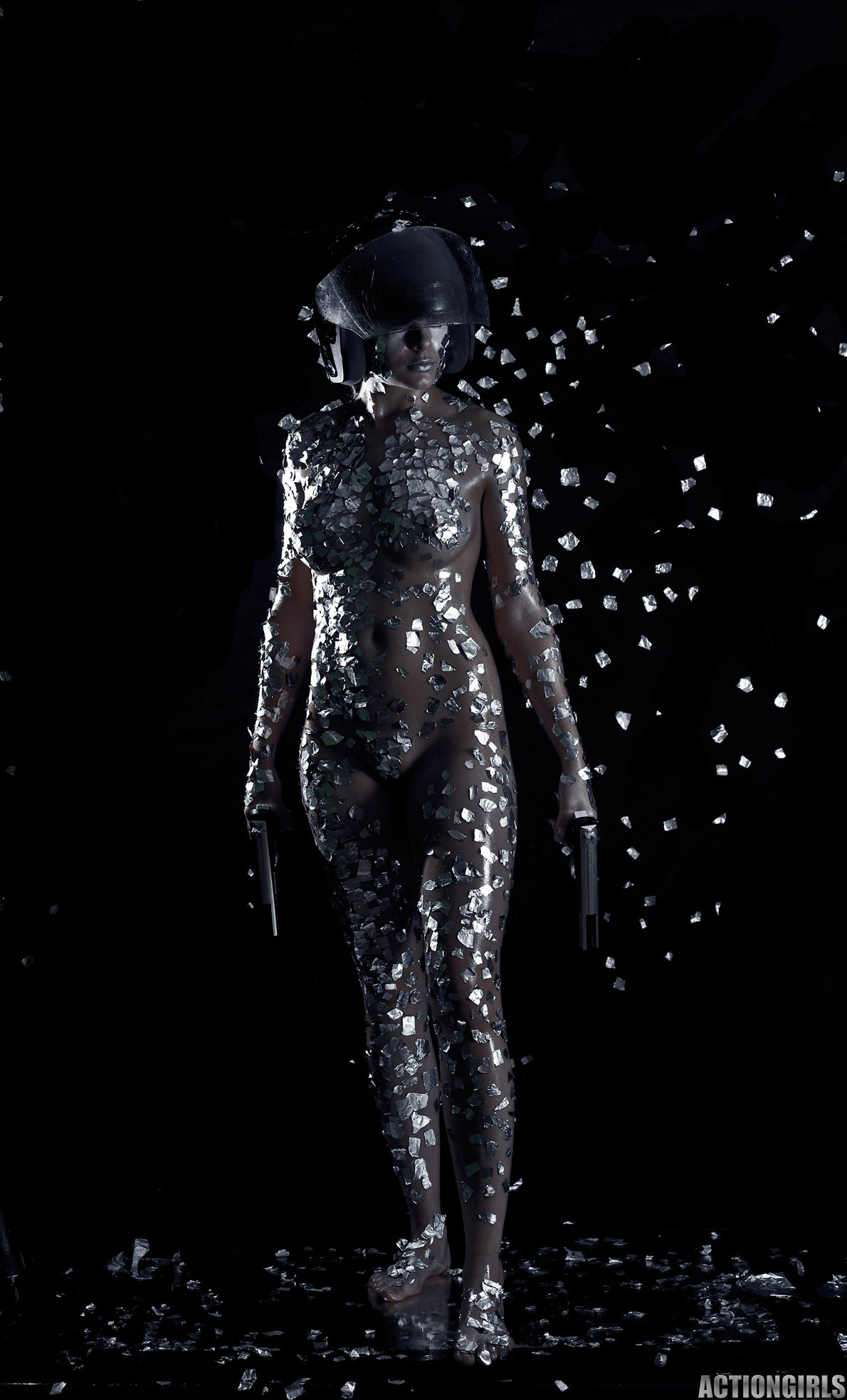 Голая солдатка от ActionGirls