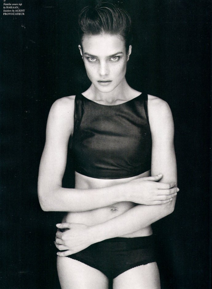 Kate Moss, Natalia Vodianova & Lea T par Mert & Marcus pour LOVE Magazine SS 2011 photo Kate Moss Natalia Vodianova Lea T par Mert Marcus pour LOVE Magazine SS 2011 7