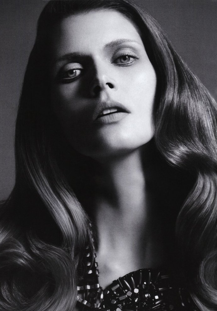 Malgosia Bela par Danielle Duella Iango Henzi pour Muse Printemps 2011 8