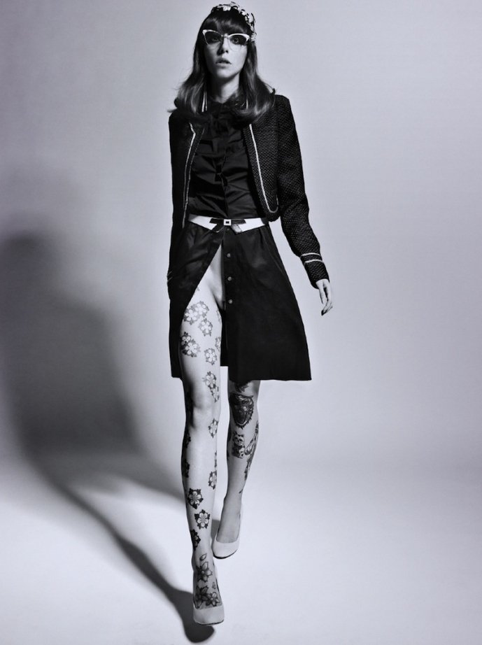 фото голой девушки с тату 3