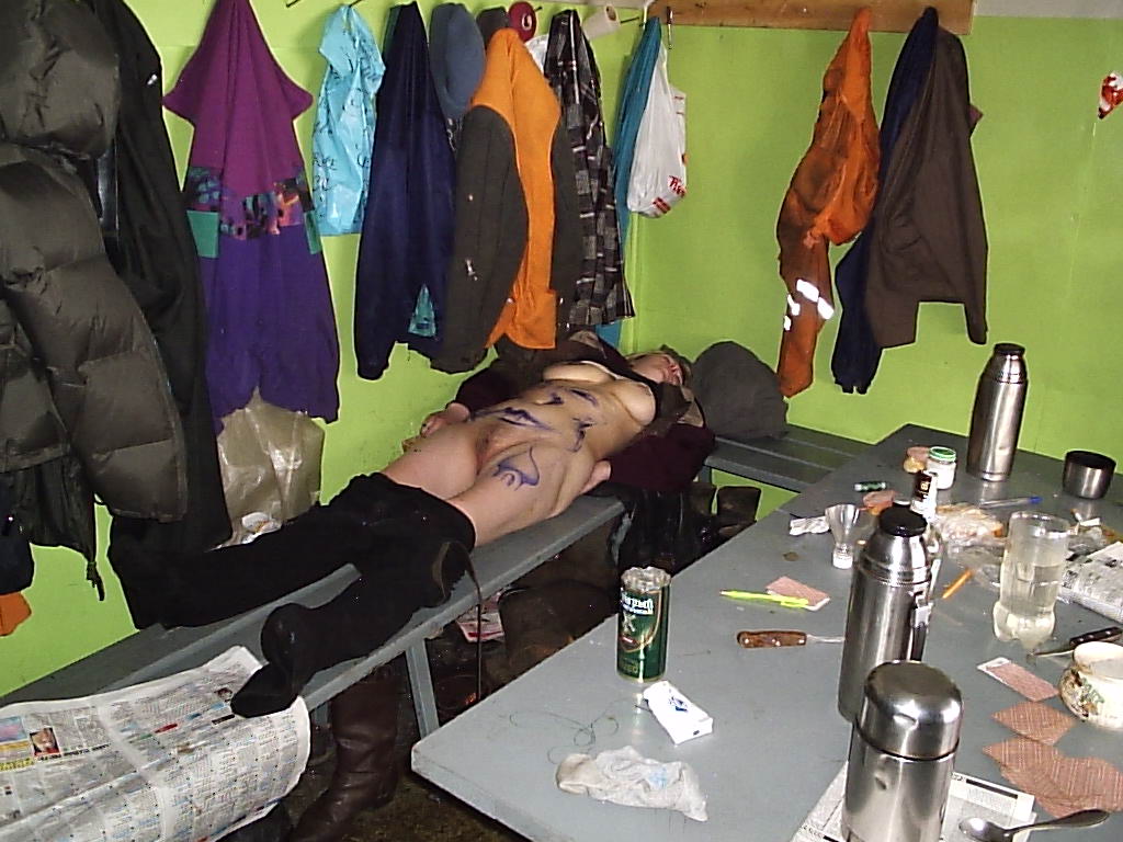 Любительские фото пьяных девушек. Часть 1